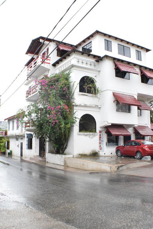 Martha'S Guesthouse ซานอิกนาซิโอ ภายนอก รูปภาพ