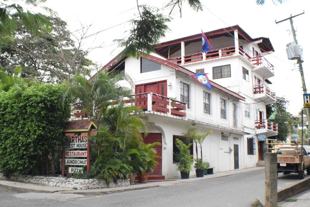 Martha'S Guesthouse ซานอิกนาซิโอ ภายนอก รูปภาพ