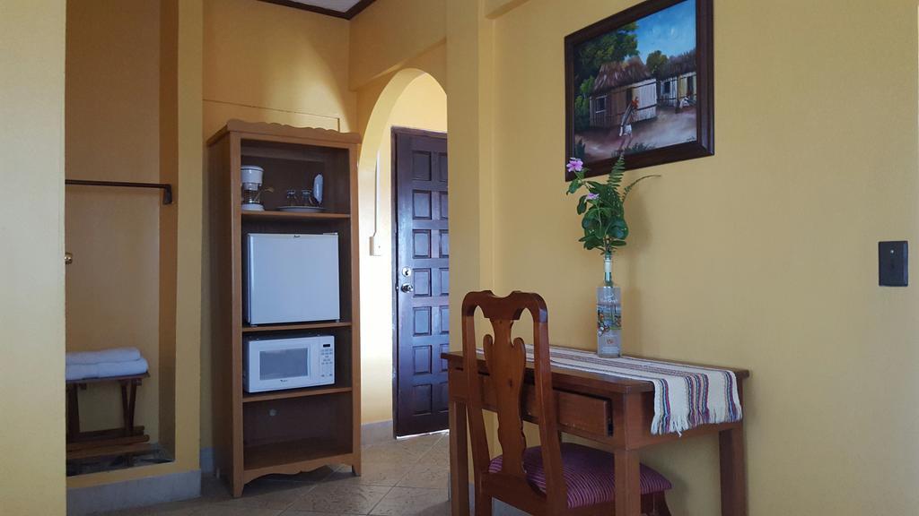 Martha'S Guesthouse ซานอิกนาซิโอ ภายนอก รูปภาพ