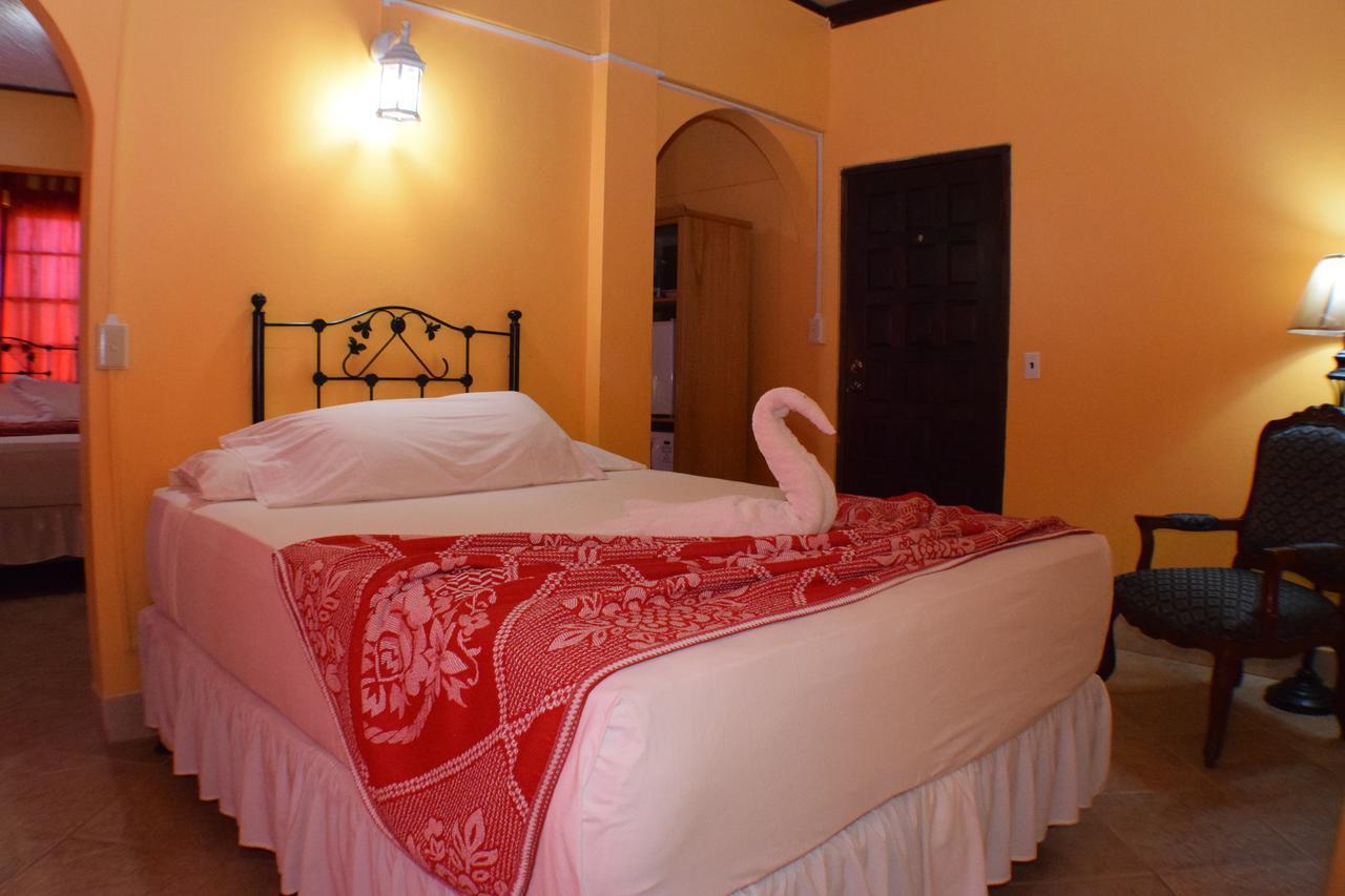 Martha'S Guesthouse ซานอิกนาซิโอ ห้อง รูปภาพ