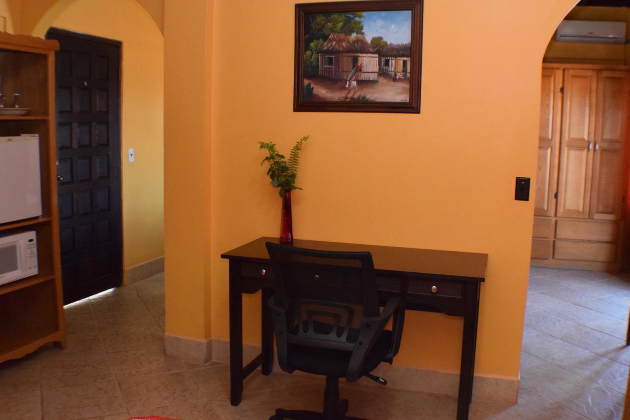 Martha'S Guesthouse ซานอิกนาซิโอ ห้อง รูปภาพ